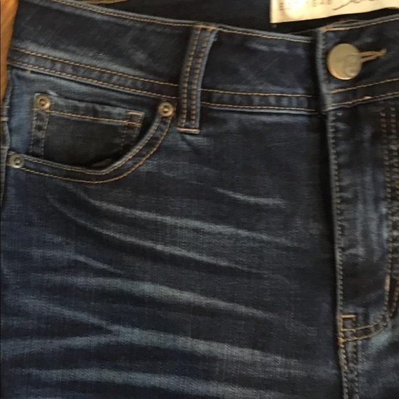 Dark Wash Skinny Jeans Size 2 NWT - Picture 3 of 7